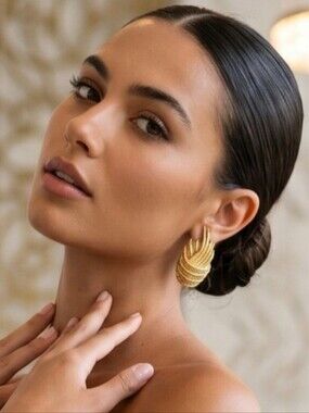 Vintage Collectible Monet Patd Gold Plated Wing Clip Earrings